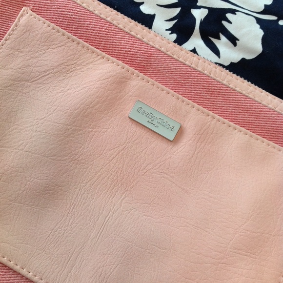 See By Chloe Pink Cosmetic Bag - Picture 2 of 4